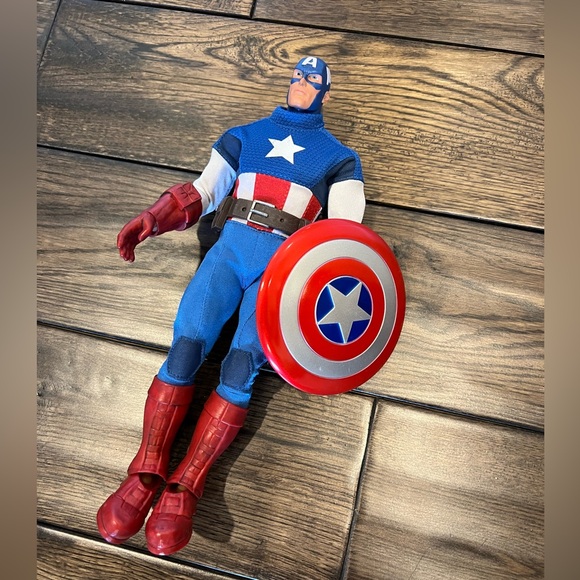 Disney Marvel Ultimate Series Captain America Exclusive Action Figure - Picture 5 of 8